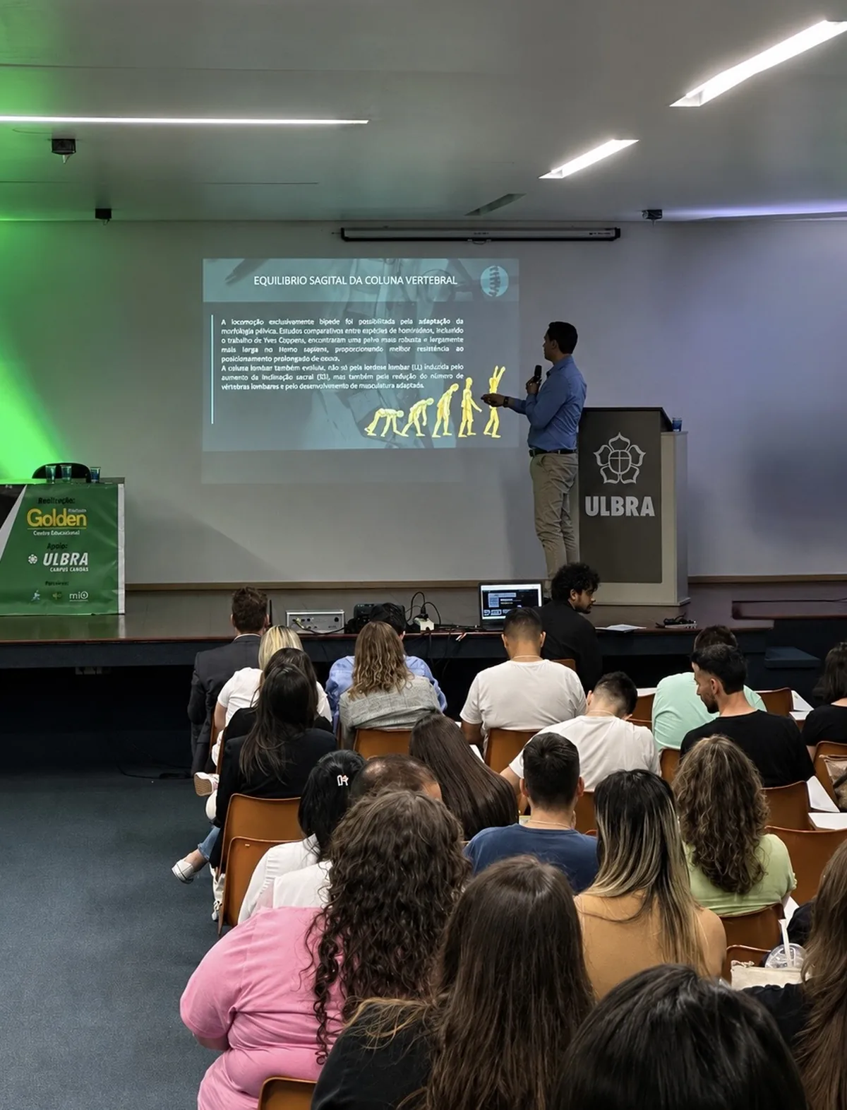 Palestra sobre equilíbrio sagital da coluna vertebral e evolução da postura humana